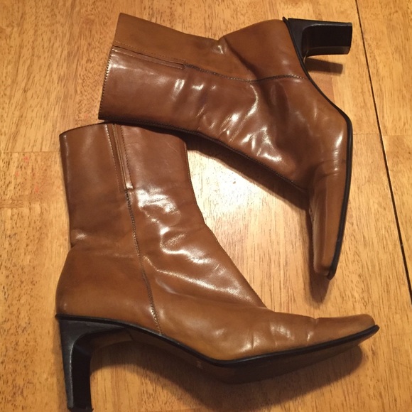 Nine West Shoes - Vintage Nine West camel ankle boots size 8